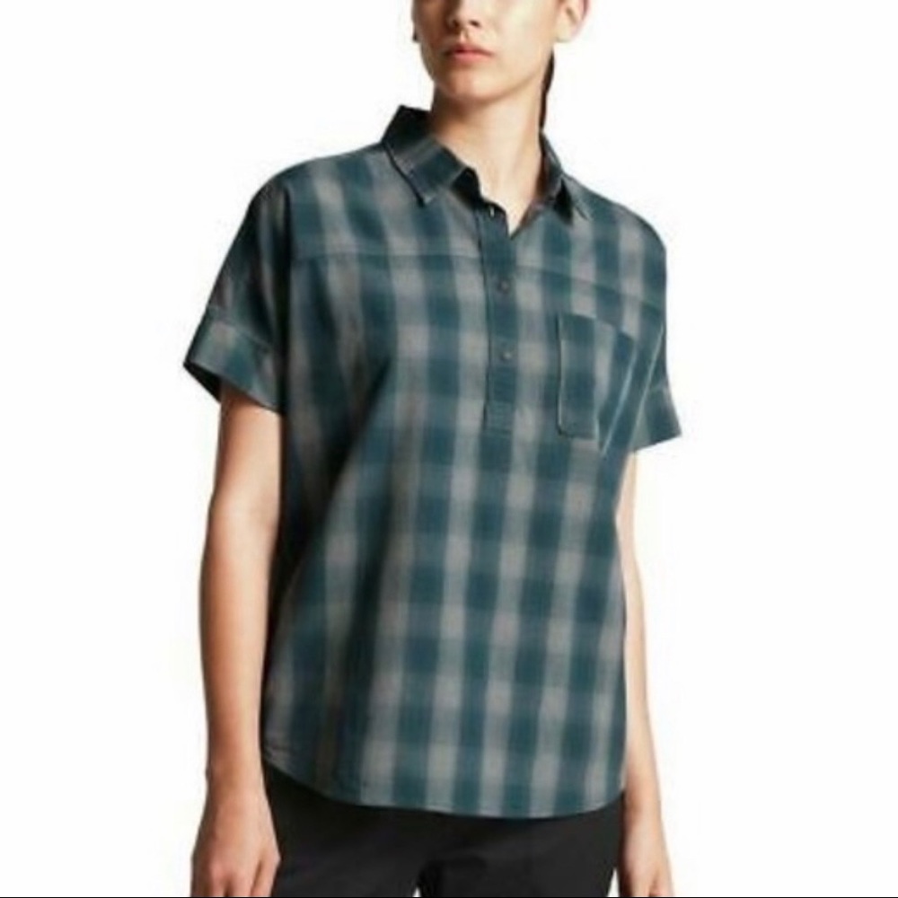 NWT Women’s Oversized North Face Shirt